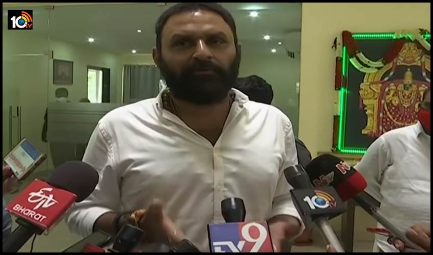 జగన్ ప్రభుత్వానికి కొత్త తలనొప్పులు తెచ్చిపెట్టిన వైసీపీ ఫైర్ బ్రాండ్.. ఏం జరుగుతుందో, ఎటు దారితీస్తుందోనని టెన్షన్ జగన్ ప్రభుత్వానికి కొత్త తలనొప్పులు తెచ్చిపెట్టిన వైసీపీ ఫైర్ బ్రాండ్.. ఏం జరుగుతుందో, ఎటు దారితీస్తుందోనని టెన్షన్