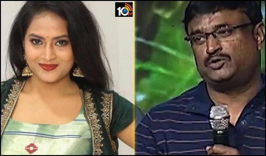టీవీ నటి శ్రావణి కేసులో బిగ్ ట్విస్ట్, పరారీలో RX100 నిర్మాత అశోక్ రెడ్డి టీవీ నటి శ్రావణి కేసులో బిగ్ ట్విస్ట్, పరారీలో RX100 నిర్మాత అశోక్ రెడ్డి