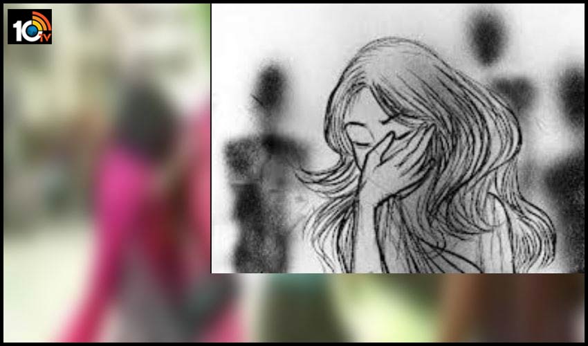 యూపీలో ‘ఆపరేషన్ దురాచారి’ :పబ్లిక్ ప్లేస్ గోడలపై పోకిరీల ఫోటోలు యూపీలో ‘ఆపరేషన్ దురాచారి’ :పబ్లిక్ ప్లేస్ గోడలపై పోకిరీల ఫోటోలు