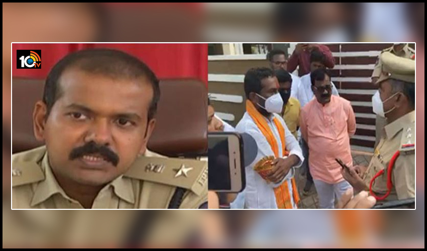పోలీసులే డబ్బు తీసుకొచ్చి పెట్టారనేది అవాస్తవం, 20మంది దాడి చేసి పోలీసుల నుంచి డబ్బు లాక్కున్నారు..సీపీ జోయల్ డేవిస్ పోలీసులే డబ్బు తీసుకొచ్చి పెట్టారనేది అవాస్తవం, 20మంది దాడి చేసి పోలీసుల నుంచి డబ్బు లాక్కున్నారు..సీపీ జోయల్ డేవిస్