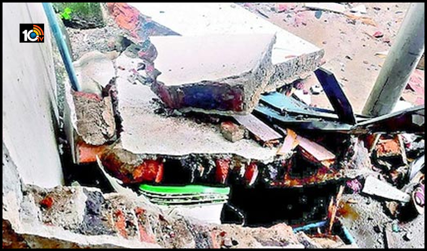 విశాఖ జిల్లాలో వంటగ్యాస్ లీక్ ఘటనలో ఆరుగురికి గాయాలు విశాఖ జిల్లాలో వంటగ్యాస్ లీక్ ఘటనలో ఆరుగురికి గాయాలు