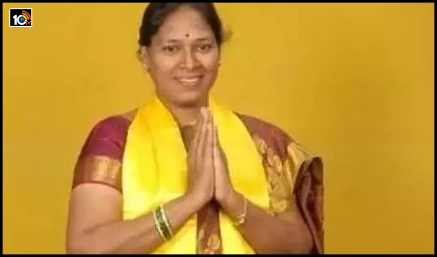 టీడీపీకి ఊహించని ట్విస్ట్, ఎమ్మెల్సీ పదవికి పోతుల సునీత రాజీనామా టీడీపీకి ఊహించని ట్విస్ట్, ఎమ్మెల్సీ పదవికి పోతుల సునీత రాజీనామా