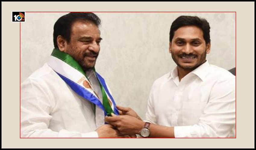 వైసీపీలో ఇమడలేకపోతున్నారట.. టీడీపీని వీడి తప్పు చేశానని తెగ ఫీలైపోతున్న కడప జిల్లా సీనియర్ నేత వైసీపీలో ఇమడలేకపోతున్నారట.. టీడీపీని వీడి తప్పు చేశానని తెగ ఫీలైపోతున్న కడప జిల్లా సీనియర్ నేత