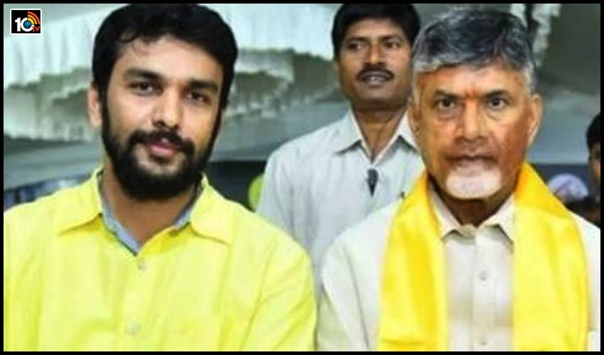 విజయనగరం టీడీపీలో కొత్త మంట, చంద్రబాబు నిర్ణయంతో రగిలిపోతున్న సీనియర్లు విజయనగరం టీడీపీలో కొత్త మంట, చంద్రబాబు నిర్ణయంతో రగిలిపోతున్న సీనియర్లు
