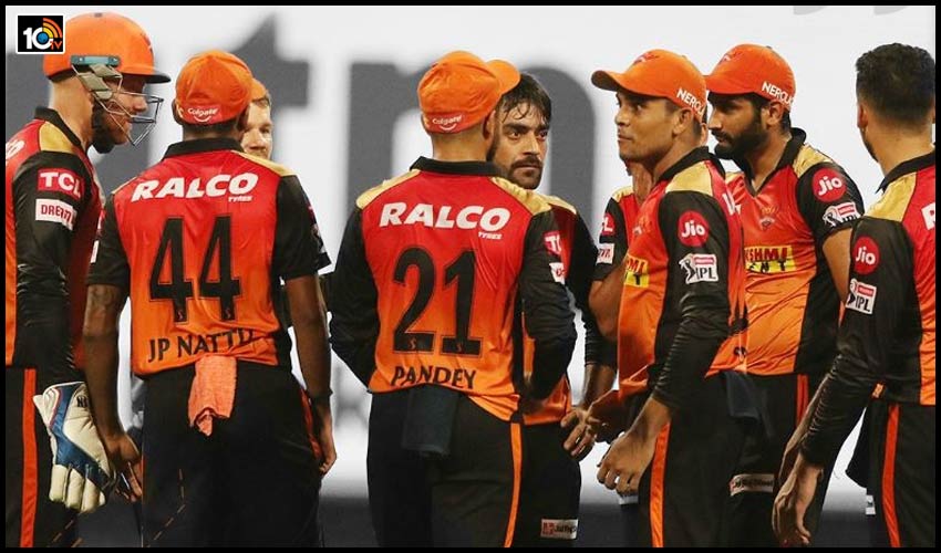 IPL 2020, CSK vs SRH: సన్రైజర్స్ బలాలు.. ఒక్క మార్పుతో బరిలోకి.. Probable XI ఇదే! IPL 2020, CSK vs SRH: సన్రైజర్స్ బలాలు.. ఒక్క మార్పుతో బరిలోకి.. Probable XI ఇదే!