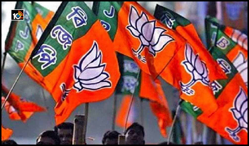 గ్రేటర్ ఎన్నికల వేళ బీజేపీలోకి వలసలు : కాంగ్రెస్, టీఆర్ఎస్, టీడీపీ నుంచి జాయినింగ్స్ గ్రేటర్ ఎన్నికల వేళ బీజేపీలోకి వలసలు : కాంగ్రెస్, టీఆర్ఎస్, టీడీపీ నుంచి జాయినింగ్స్