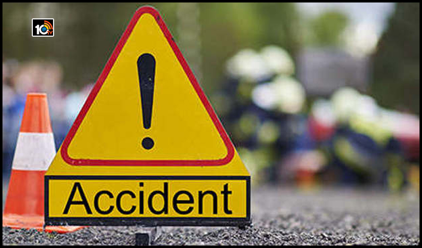 Nalgonda-road-accident-1-died-three-injured