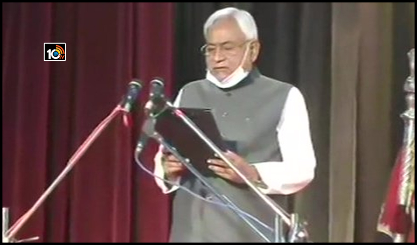 nitish-kumar-takes-oath-as-the-cm-of-bihar-for-the-seventh-time