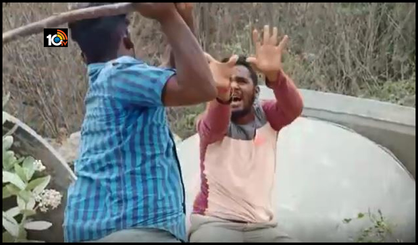 నెల్లూరులో దాడి కేసులో ట్విస్ట్.. కారు కారణంగానే కొట్టారు నెల్లూరులో దాడి కేసులో ట్విస్ట్.. కారు కారణంగానే కొట్టారు