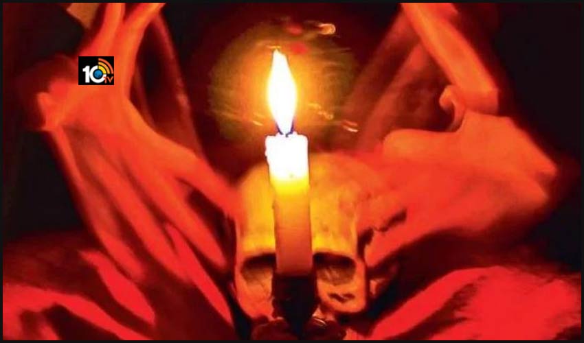 దారుణం : కొడుకు పుట్టాలని… కూతుర్ని తలనరికి చంపిన తండ్రి దారుణం : కొడుకు పుట్టాలని… కూతుర్ని తలనరికి చంపిన తండ్రి