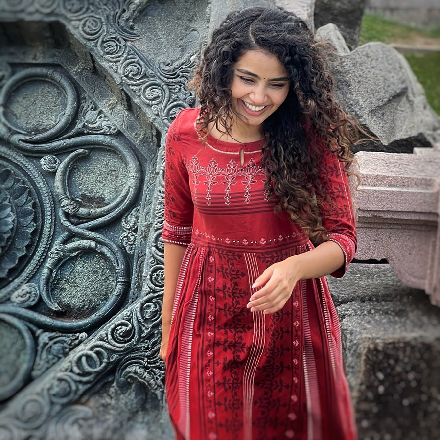 Anupama Parameswaran (7)