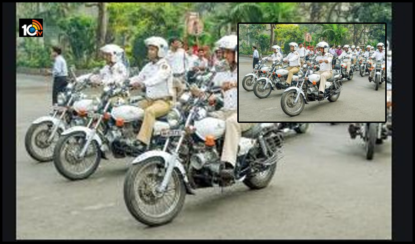 ట్రాఫిక్ e-challanలు పెండింగ్ లో ఉన్నాయా ? ఇంటికే ట్రాఫిక్ పోలీసులు! ట్రాఫిక్ e-challanలు పెండింగ్ లో ఉన్నాయా ? ఇంటికే ట్రాఫిక్ పోలీసులు!