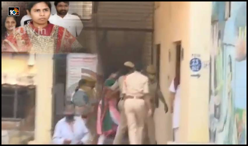 బోయిన్ పల్లి కిడ్నాప్ కేసు : గాంధీ ఆస్పత్రికి భూమా అఖిల ప్రియ బోయిన్ పల్లి కిడ్నాప్ కేసు : గాంధీ ఆస్పత్రికి భూమా అఖిల ప్రియ