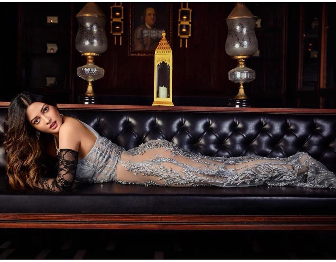 Riya sen