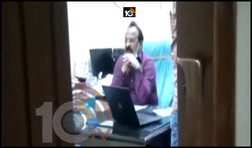 తెలంగాణ గిడ్డంగుల సంస్థ ఎండీ, జీఎంలపై ఏసీబీ దాడులు తెలంగాణ గిడ్డంగుల సంస్థ ఎండీ, జీఎంలపై ఏసీబీ దాడులు