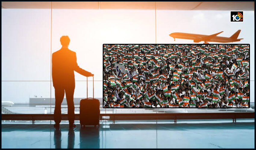 విదేశాలకు వలసపోతున్నోళ్లలో మనోళ్లే టాప్ : యూఎన్ రిపోర్ట్ విదేశాలకు వలసపోతున్నోళ్లలో మనోళ్లే టాప్ : యూఎన్ రిపోర్ట్