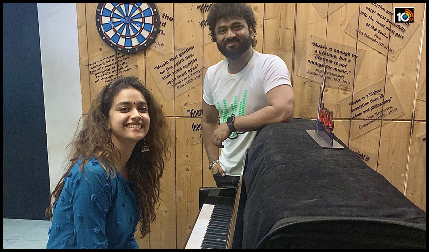 కీర్తి సురేష్.. ‘పైరేట్ ఆప్ ది పియానో’.. కీర్తి సురేష్.. ‘పైరేట్ ఆప్ ది పియానో’..