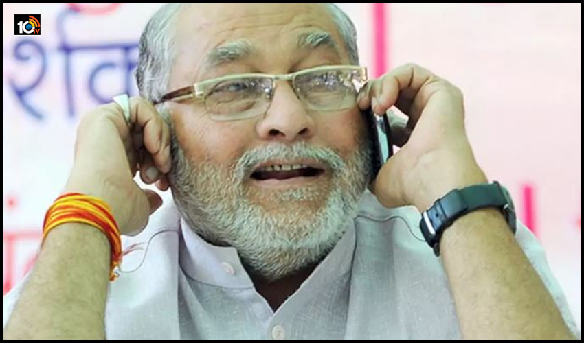 ప్రాణం పోయినా లేవనంటూ ధర్నాకు దిగిన ప్రధాని మోడీ సోదరుడు ప్రహ్లాద్ ప్రాణం పోయినా లేవనంటూ ధర్నాకు దిగిన ప్రధాని మోడీ సోదరుడు ప్రహ్లాద్