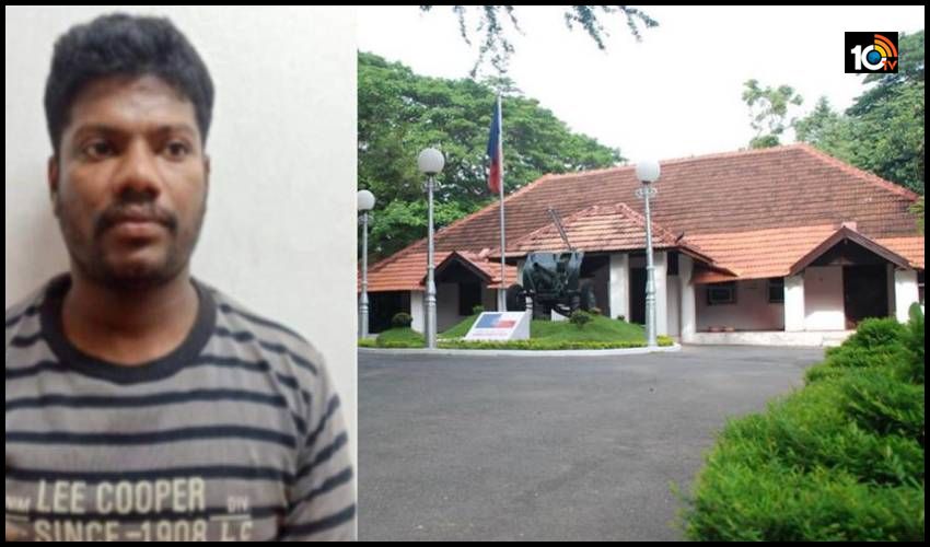 వీడు మామూలోడు కాదు…..పోలీస్ కమీషనర్ పేరు,పోటోతో ట్రూ కాలర్, వాట్సప్ ఎకౌంట్ క్రియేట్ చేశాడు వీడు మామూలోడు కాదు…..పోలీస్ కమీషనర్ పేరు,పోటోతో ట్రూ కాలర్, వాట్సప్ ఎకౌంట్ క్రియేట్ చేశాడు