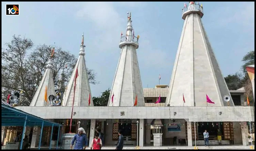 గుడి, ట్రస్టు కోసం.. దేవుడ్ని చంపేశారు గుడి, ట్రస్టు కోసం.. దేవుడ్ని చంపేశారు