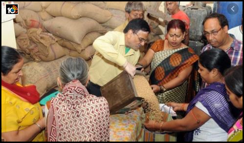 రేషన్ కార్డుదారులకు ఊరట, క్లారిటీ ఇచ్చిన కేంద్రం రేషన్ కార్డుదారులకు ఊరట, క్లారిటీ ఇచ్చిన కేంద్రం