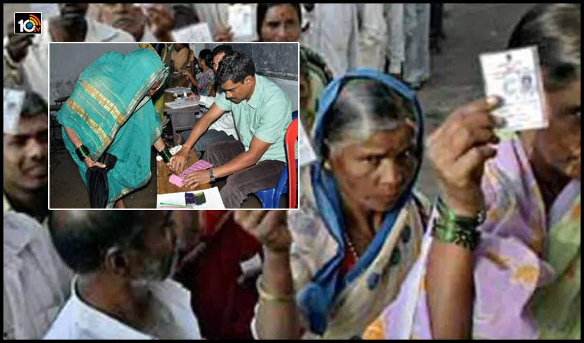 ఏపీలో మూడో దశ పంచాయతీ పోలింగ్, బారులు తీరిన ఓటర్లు ఏపీలో మూడో దశ పంచాయతీ పోలింగ్, బారులు తీరిన ఓటర్లు