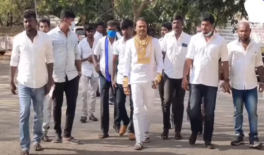 Gold Man Hari Nadar