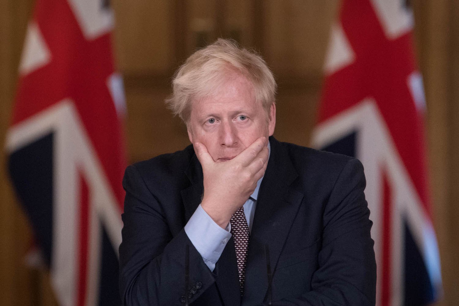 UK COVID Infections: డేంజర్ బెల్స్..! యూకేలో రోజుకు లక్షా 6వేల కోవిడ్ ఇన్ఫెక్షన్లు UK COVID Infections: డేంజర్ బెల్స్..! యూకేలో రోజుకు లక్షా 6వేల కోవిడ్ ఇన్ఫెక్షన్లు