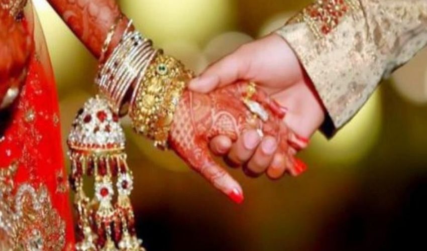 Bride Groom Escape