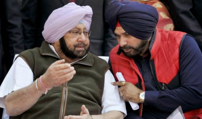 Amarinder Singh : రేపు పంజాబ్ పీసీసీ చీఫ్ గా సిద్ధూ బాధ్యతల స్వీకరణ..హాజరయ్యేందుకు అమరీందర్ అంగీకారం Amarinder Singh : రేపు పంజాబ్ పీసీసీ చీఫ్ గా సిద్ధూ బాధ్యతల స్వీకరణ..హాజరయ్యేందుకు అమరీందర్ అంగీకారం