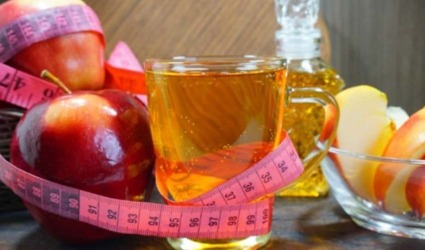Weight Loss: ఆపిల్ సైడర్ వెనిగర్ తో బరువు తగ్గుతారా?.. నిజమెంత? Weight Loss: ఆపిల్ సైడర్ వెనిగర్ తో బరువు తగ్గుతారా?.. నిజమెంత?