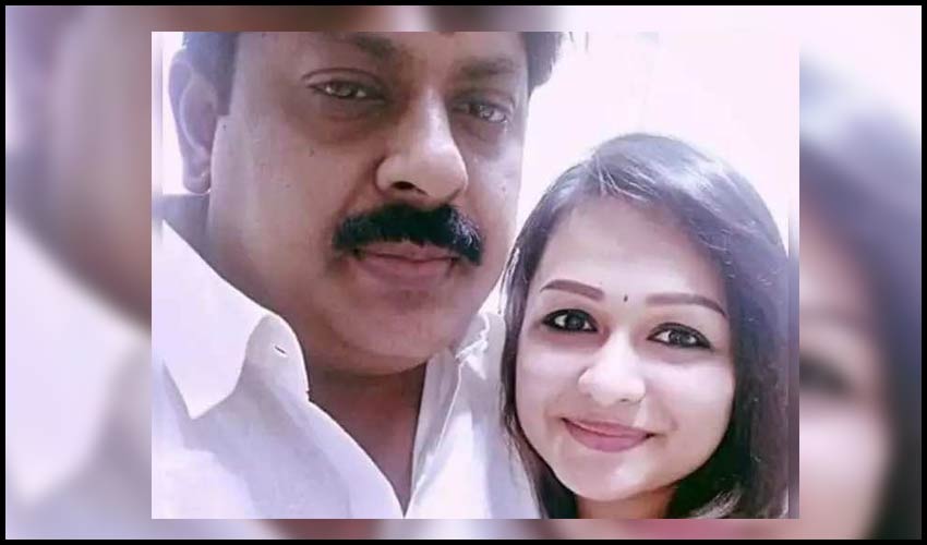 From Former Minister Manikandan Rs Actress Seeks Rs 10 Crore Compensation