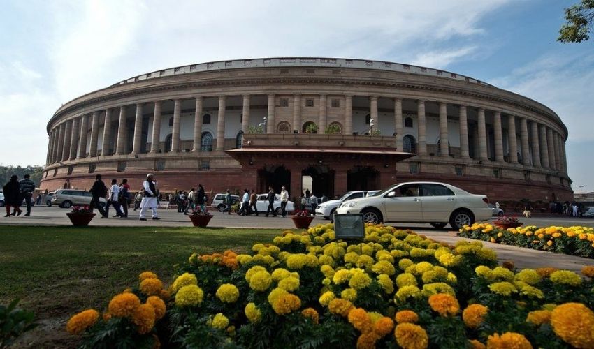 Lok Sabha Seats : లోక్ సభ స్థానాల సంఖ్య 1000కి పెంచే యోచనలో మోదీ సర్కార్! Lok Sabha Seats : లోక్ సభ స్థానాల సంఖ్య 1000కి పెంచే యోచనలో మోదీ సర్కార్!