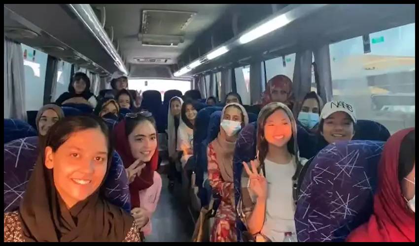 Afghan Girls : ఖతార్కు సురక్షితంగా అప్ఘాన్ బాలికల రొబొటిక్ బృందం Afghan Girls : ఖతార్కు సురక్షితంగా అప్ఘాన్ బాలికల రొబొటిక్ బృందం