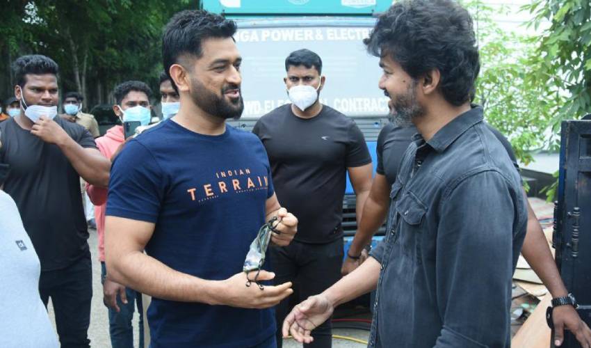 Dhoni - Vijay 