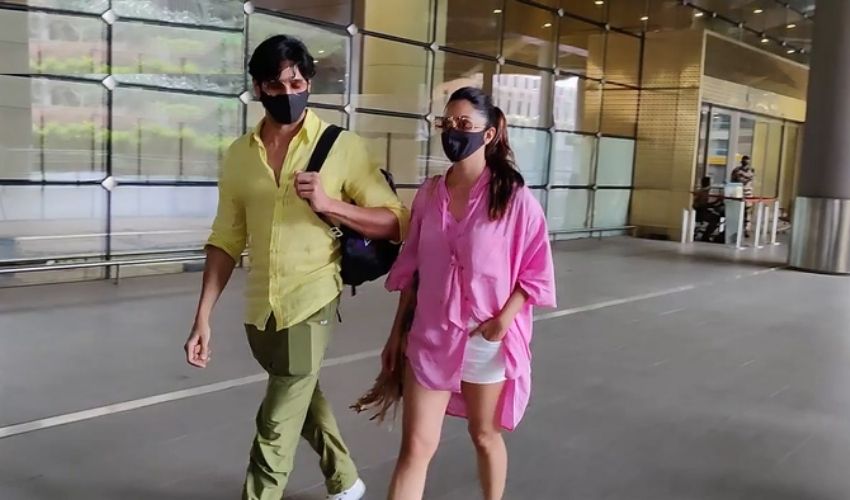 Kiara Advani: సిద్ధార్ధ్ మల్హోత్రాతో రిలేషన్ గుట్టువిప్పిన కియారా! Kiara Advani: సిద్ధార్ధ్ మల్హోత్రాతో రిలేషన్ గుట్టువిప్పిన కియారా!