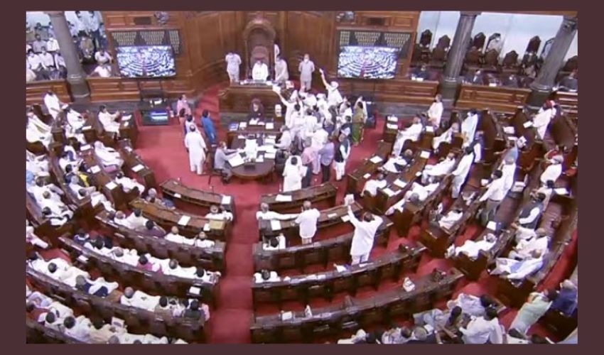 Monsoon Session : పార్లమెంట్ సమావేశాల్లో సేమ్ సీన్స్…సోమవారానికి వాయిదా Monsoon Session : పార్లమెంట్ సమావేశాల్లో సేమ్ సీన్స్…సోమవారానికి వాయిదా