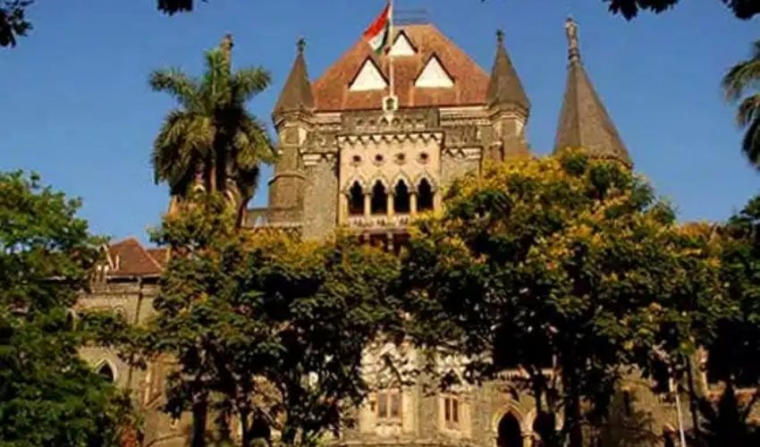 High court : వివాహితకు లవ్ లెటర్ రాసిన వ్యక్తికి రూ.90వేల జరిమానా High court : వివాహితకు లవ్ లెటర్ రాసిన వ్యక్తికి రూ.90వేల జరిమానా