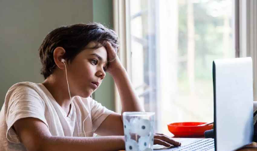 Porn Video In Online Class : షాకింగ్ : ఆన్లైన్ క్లాసుల్లో అశ్లీల వీడియోలు Porn Video In Online Class : షాకింగ్ : ఆన్లైన్ క్లాసుల్లో అశ్లీల వీడియోలు