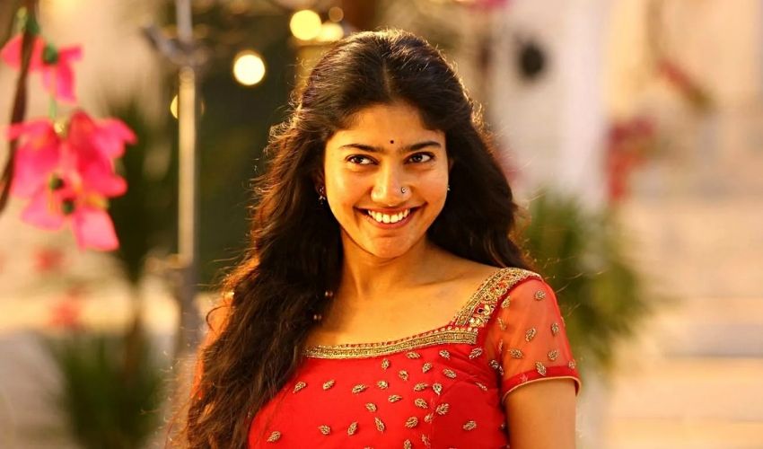Sai Pallavi: కన్నడపై కన్నేసిన తమిళ బ్యూటీ..! Sai Pallavi: కన్నడపై కన్నేసిన తమిళ బ్యూటీ..!