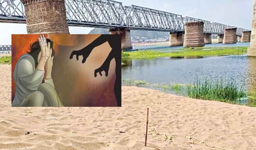 Seethanagaram Gang Rape Case : సీతానగరం గ్యాంగ్ రేప్ కేసు, పోలీసుల అదుపులో కీలక నిందితుడు Seethanagaram Gang Rape Case : సీతానగరం గ్యాంగ్ రేప్ కేసు, పోలీసుల అదుపులో కీలక నిందితుడు