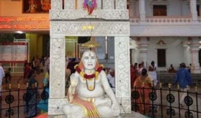 Sri Raghavendra Swamy Math (1)