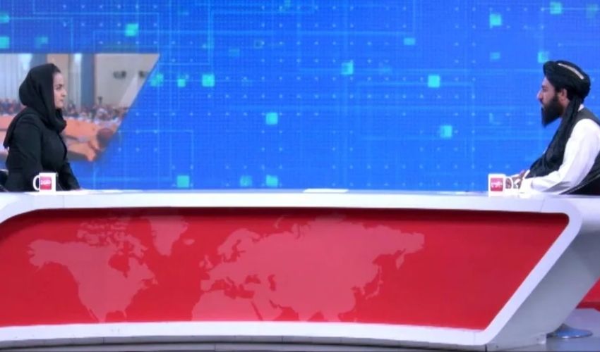 Journalist: తాలిబాన్లను ప్రశ్నించి, అఫ్ఘాన్ నుంచి పారిపోయిన మహిళా జర్నలిస్ట్ Journalist: తాలిబాన్లను ప్రశ్నించి, అఫ్ఘాన్ నుంచి పారిపోయిన మహిళా జర్నలిస్ట్