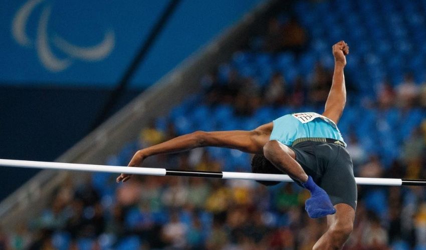 Tokyo Paralympics 2020: వరుసగా రెండోసారి దేశానికి పతాకం తీసుకొచ్చిన తంగవేలు Tokyo Paralympics 2020: వరుసగా రెండోసారి దేశానికి పతాకం తీసుకొచ్చిన తంగవేలు