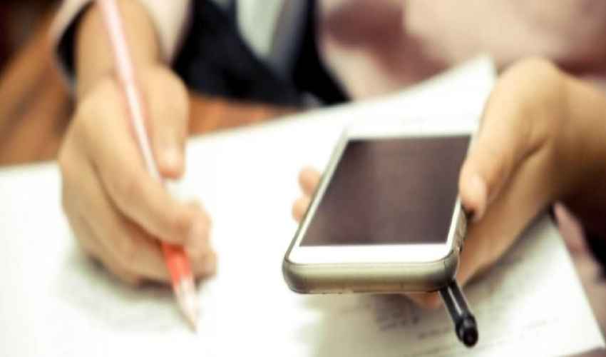 Teenage Girl Posted Nude Photos Videos