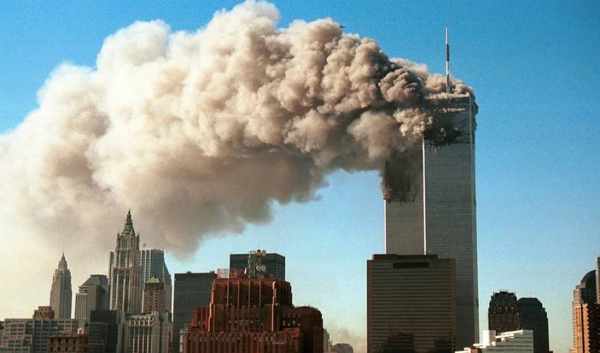 21 Photos That Depict The Horror Of 9 11 Attacks (21)