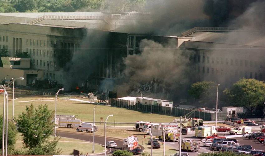 21 Photos That Depict The Horror Of 9 11 Attacks (23)