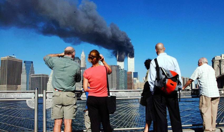 21 Photos That Depict The Horror Of 9 11 Attacks (26)