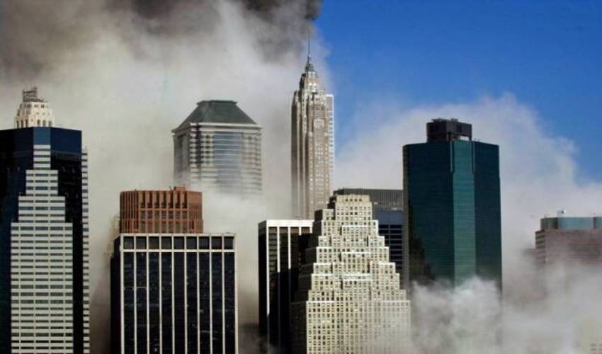 21 Photos That Depict The Horror Of 9 11 Attacks (4)