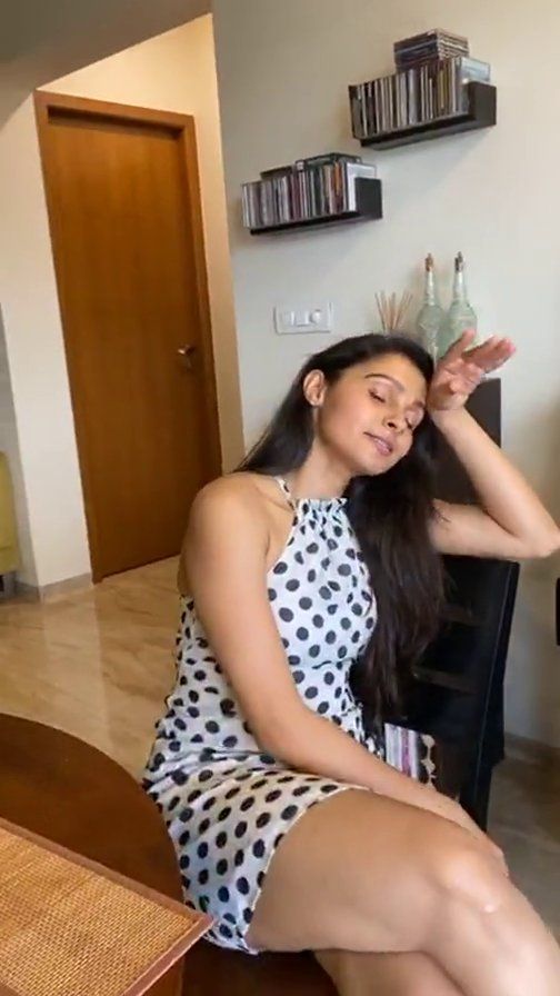 Andrea Jeremiah21